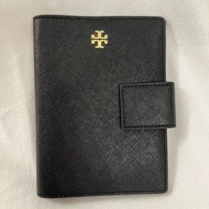 Tory Burch NWT Emerson Snap Passport Holder or Wallet
